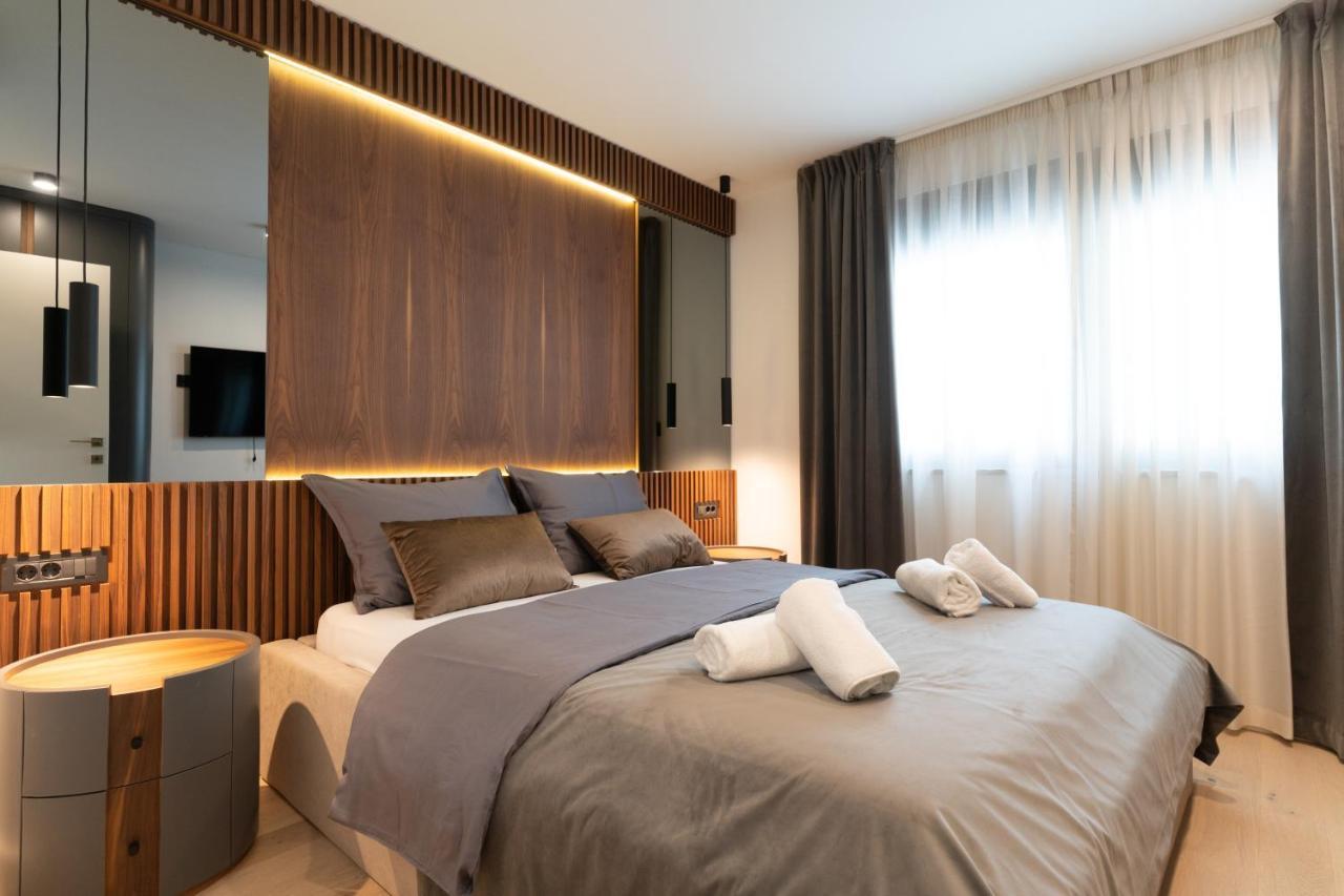Апартаменти Ez Luxury Living Ровінь Екстер'єр фото