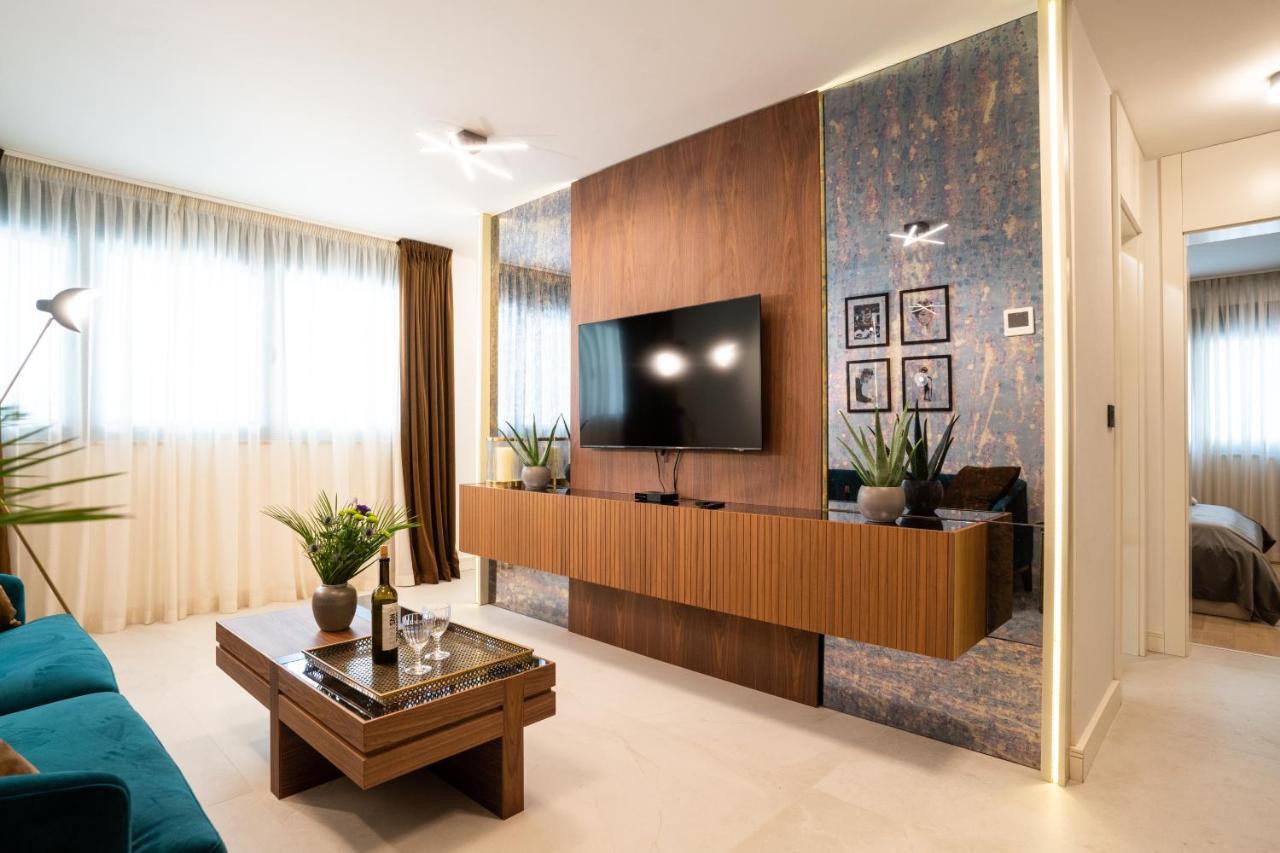 Апартаменти Ez Luxury Living Ровінь Екстер'єр фото